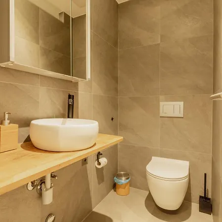 Renove Et Elegant En Plein Centre